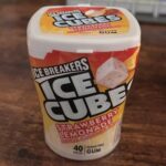 Ice Breakers Cubes Bottle Strawberry Lemonade 40pcs 6CT - Image 5